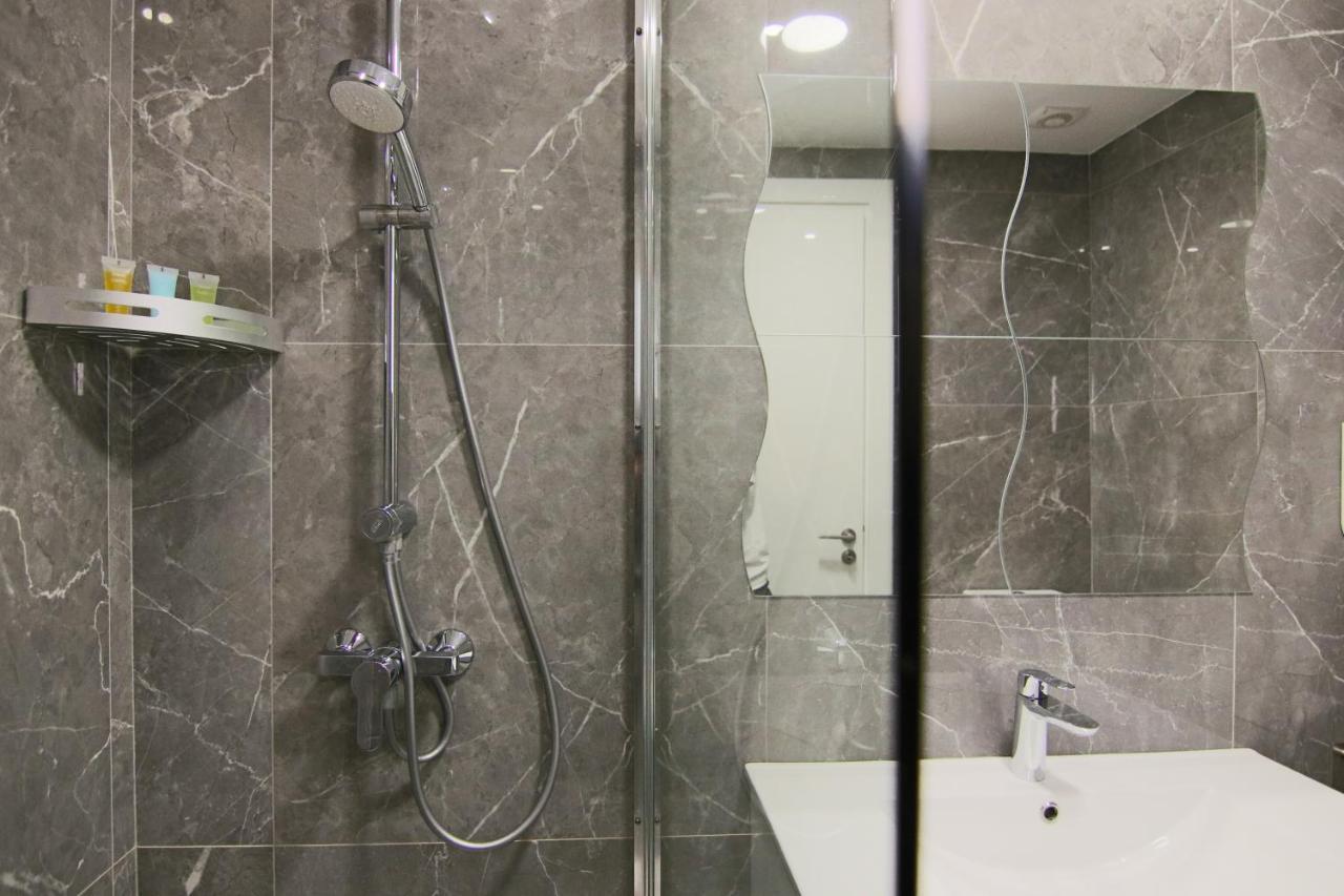 Phaedrus Living: Luxury Suite Nicosia 505 Exteriör bild